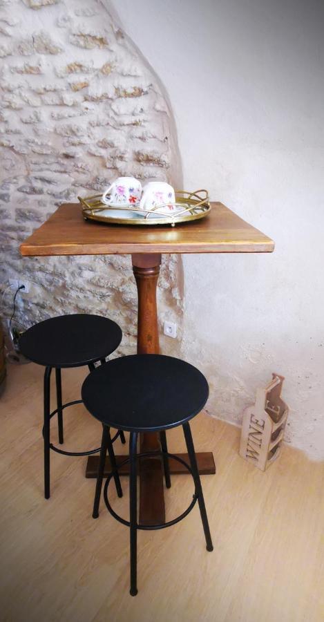 Chambre D Hote De Charme Avec Plein D Authenticite Du 13 Eme Siecle Chateauneuf-du-Pape Exterior photo